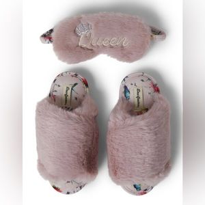 NWT Dearfoams Slippers and Eyemask